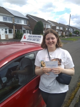 Huge congratulations go to Amelia, who passed her driving test this morning at the first attempt and with only 7 driver faults. She joins my exclusive club of passing both theory and driving tests first time. Well done Meelie, it´s been an absolute pleasure taking you for lessons, enjoy your independence and stay safe 👋👋👋