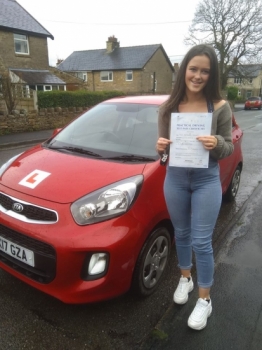 Huge congratulations go to Beth, who passed her driving test today in Buxton and with only 6 driver faults. You held your nerve well and had a really nice drive, well done. It´s been an absolute pleasure taking you for lessons, enjoy your independence and stay safe 😊