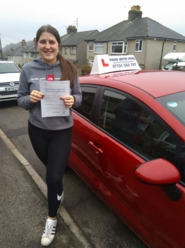 Huge congratulations go to Hannah who passed her driving test today in Buxton at the first attempt and with only 5 driver faults. She joins the exclusive club of passing both theory and driving tests first time. It´s been an absolute pleasure taking you for lessons, enjoy your independence and stay safe 😊