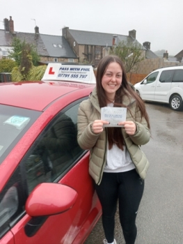 Huge congratulations go to Lola on passing her driving test today at the first attempt and with only 5 driver faults. She joins my exclusive club of passing both theory and practical tests first time. It´s been an absolute pleasure taking you for lessons, enjoy your independence and stay safe 👏👏👏👏